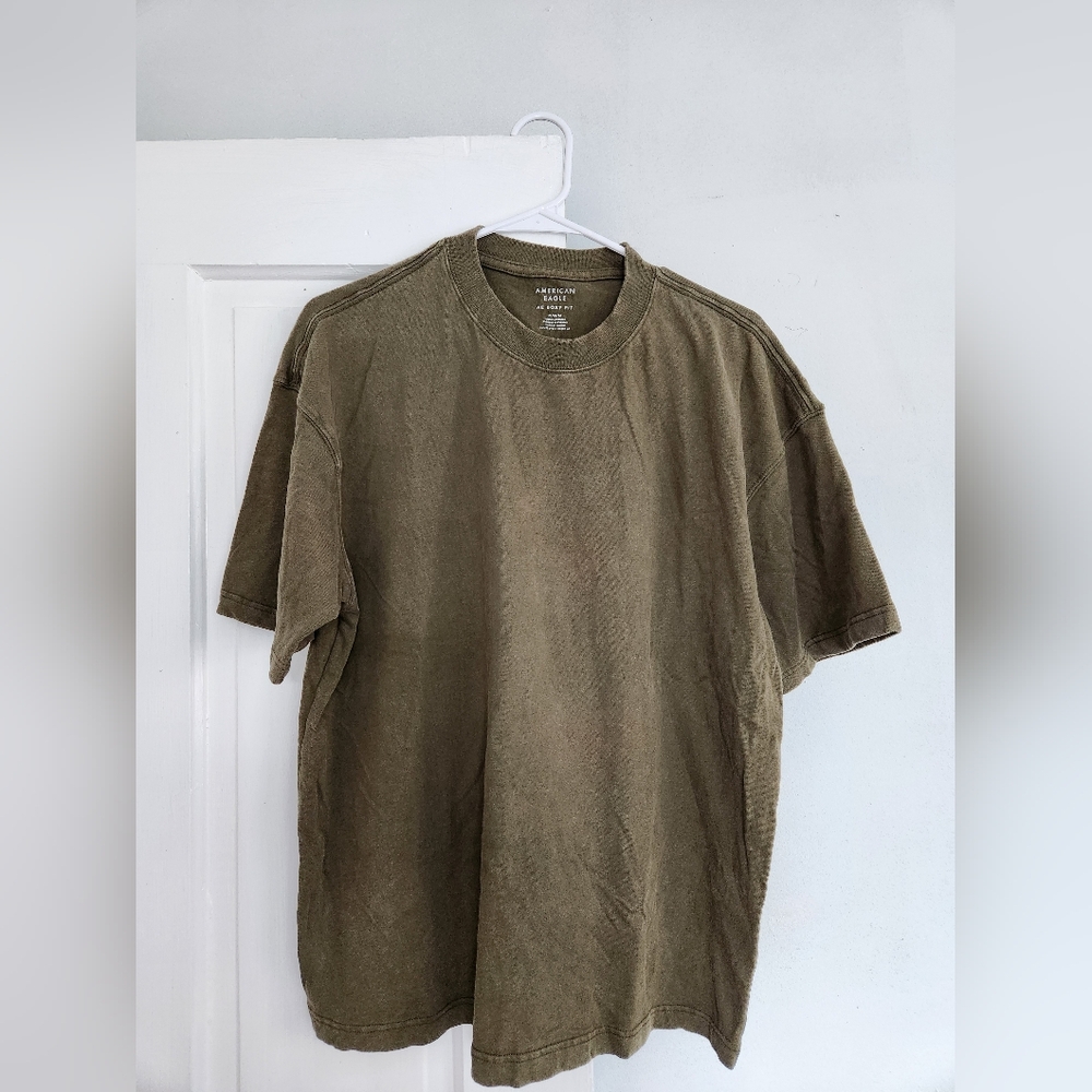 American Eagle Outfitters Olive Short Sleeve Tee